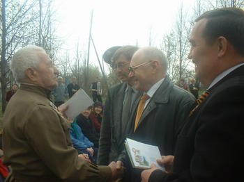 08:01 Склоняем головы перед вами, ветераны!